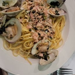 Linguini and white clam sauce Linguini and white clam sauce