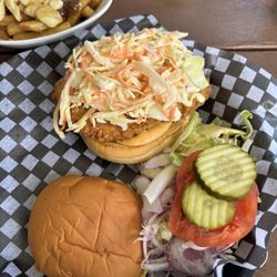 Zum's Restaurant and Mercantile - Fried chicken sandwich