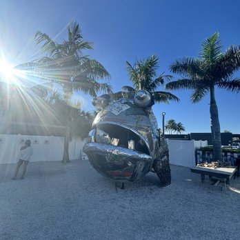 The Ugly Grouper - Bars Near Me - Holmes Beach, Florida