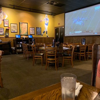 CR Hero's - Inside - American Near Me - Fishers, Indiana