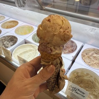 Jeni's Splendid Ice Creams - Ice Cream & Frozen Yogurt Near Me - Austin, Texas Jeni's Splendid Ice Creams - Ice Cream & Frozen Yogurt Near Me - Austin, Texas