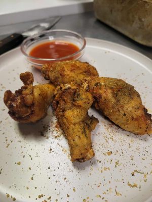 Knockout Wings by null