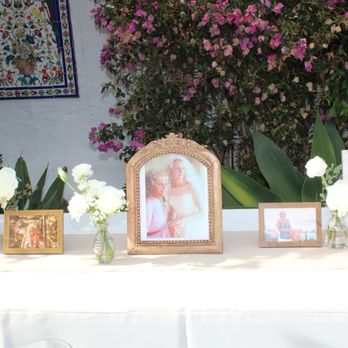 Blushing Louis Flowers - Florists Near Me - San Diego, California