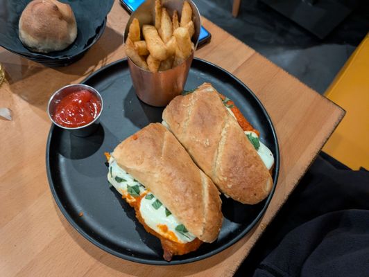 IL Forno Bar & Grill by null