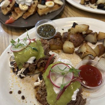 Lola Cafe - Barbacoa benedicto - Breakfast & Brunch Near Me - Los Angeles, California Lola Cafe - Barbacoa benedicto - Breakfast & Brunch Near Me - Los Angeles, California