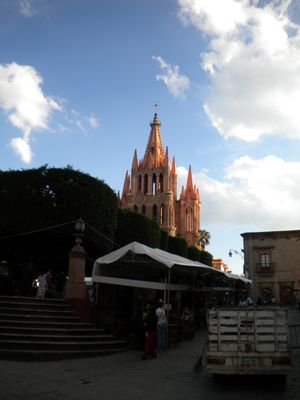 Jardín Allende by null