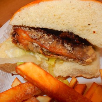 Greyz Bistro - The Stylist Chicken Sandwich - Caribbean Near Me - Brooklyn, New York Greyz Bistro - The Stylist Chicken Sandwich - Caribbean Near Me - Brooklyn, New York