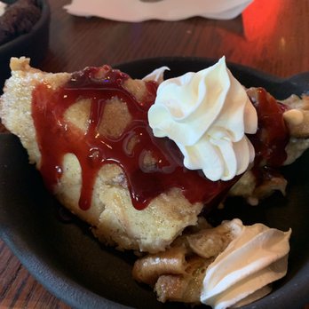 Llywelyn's Pub - Bread pudding - Irish Near Me - St. Charles, Missouri