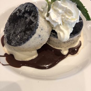 Crosby's Kitchen - Oreo Ice Cream Sandwich - American Near Me - Niles, Illinois