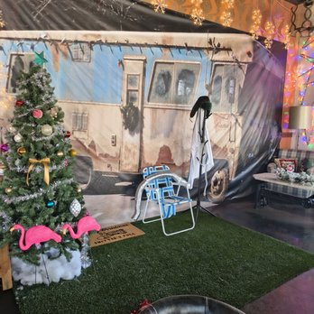 The Living Room - Uncle Eddie's RV - New American Near Me - Chandler, Arizona