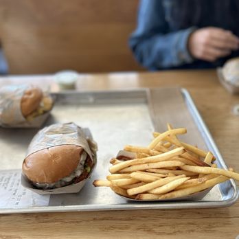 Gotts Roadside - Burgers Near Me - Napa, California