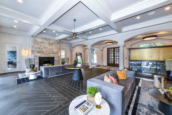 Avana Cheshire Bridge by null