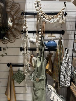 Goodwin & Sons Market by null