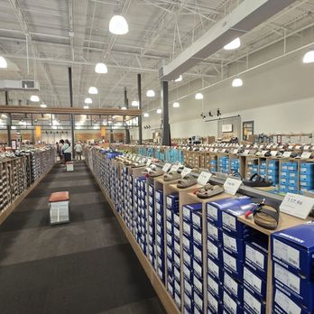 DSW Designer Shoe Warehouse - Shoe Stores Near Me - Las Vegas, Nevada DSW Designer Shoe Warehouse - Shoe Stores Near Me - Las Vegas, Nevada