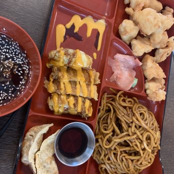 Xin bowl Asian Bistro - Sesame sauce always on the side. Yum - Asian Fusion Near Me - Ridgecrest, California