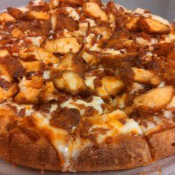 Topher’s Wings - Buffalo chicken bacon ranch pizza