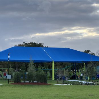 Waters Edge Park - Parks Near Me - Tamarac, Florida