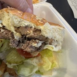 Booyah Burgers & Bites - Dry patty