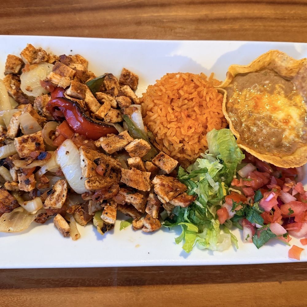 Azul Tequila - Carnitas de Pollo with rice and beans - Mexican Near Me - Lake Wales, Florida
