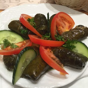 Akropolis - Stuffed vine-leaves vegan style - Greek Near Me - Lingenfeld, RP Akropolis - Stuffed vine-leaves vegan style - Greek Near Me - Lingenfeld, RP