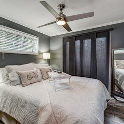 Decatur Alpaca Cottage - The cottage bedroom features a cool comfort memory foam mattress and premium linens ~ ahhh...the perfect place to rest and rejuvenate.