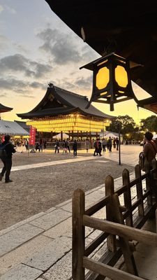 Yasaka Shrine by null