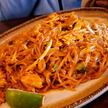 Nur Thai - Chicken Pad Thai - Thai Near Me - Park, New York Nur Thai - Chicken Pad Thai - Thai Near Me - Park, New York