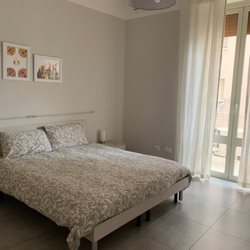 Palermo Relax - Das einfache Zimmer mit Zugang zum Balkon