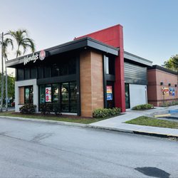 Wendy's - Storefront.
