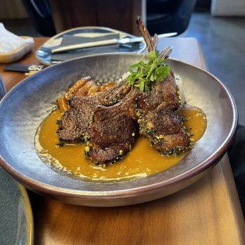Oiza - Lamb chops w curry - Sushi Bars Near Me - Fresno, California