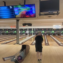 Hoebowl Bowling Centers