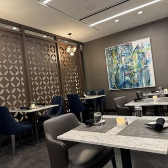 United Polaris - Restaurant - Airport Lounges Near Me - Los Angeles, California United Polaris - Restaurant - Airport Lounges Near Me - Los Angeles, California