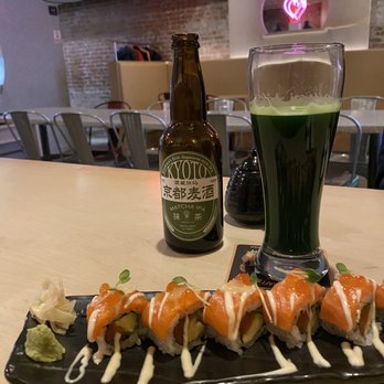 Oramen - Salmon Avocado Roll - Ramen Near Me - New York, New York Oramen - Salmon Avocado Roll - Ramen Near Me - New York, New York