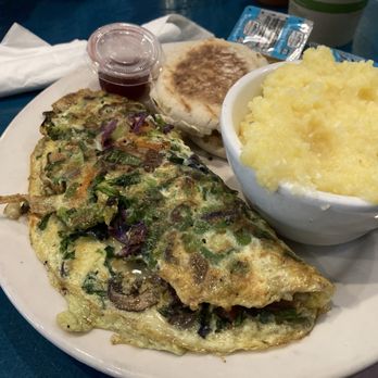 Manatee Cafe - Veggie Omelette + Grits - Breakfast & Brunch Near Me - Saint Augustine, Florida