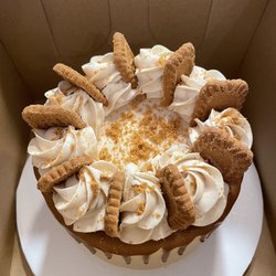 Sweet Sister's Bakery - Biscoff cake
