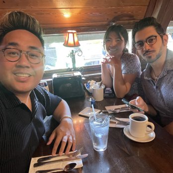 Foxy's Restaurant - #BryantAndEmin eat at #Foxys in #Glendale with Ayesa! - Diners Near Me - Glendale, California Foxy's Restaurant - #BryantAndEmin eat at #Foxys in #Glendale with Ayesa! - Diners Near Me - Glendale, California