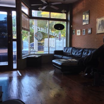 Headliners Barbershop - Barbers Near Me - Miami, Florida Headliners Barbershop - Barbers Near Me - Miami, Florida