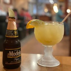 El Reparo - Margarita and Cerveza