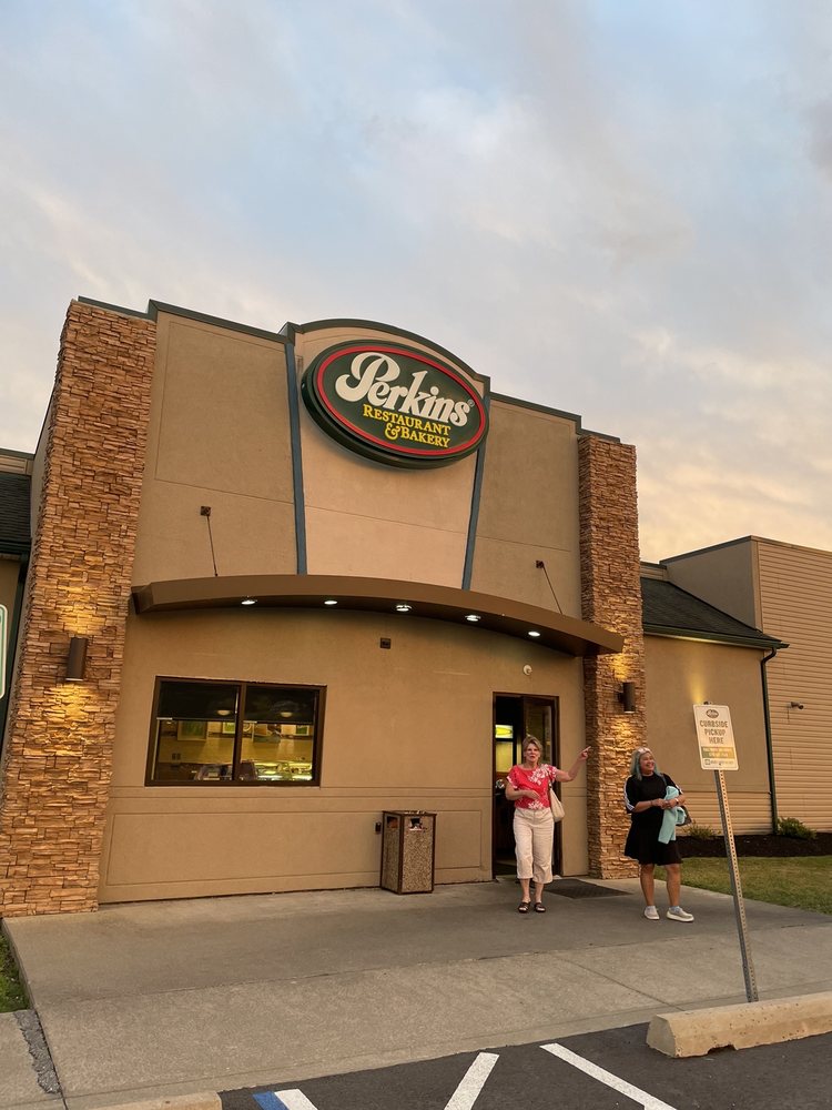 Perkins Restaurant & Bakery Logo