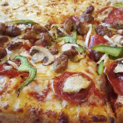 Domino's Pizza - Deluxe pizza