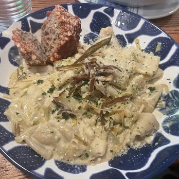 DiAnoia's Eatery - Delis Near Me - Pittsburgh, Pennsylvania DiAnoia's Eatery - Delis Near Me - Pittsburgh, Pennsylvania