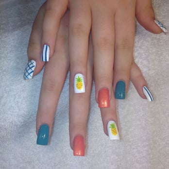 Le Nails & Spa - Such a creative design! :) Jaclyn painted the cutest pineapple for me even though she had no prior experience drawing one! - Day Spas Near Me - Henderson, Nevada