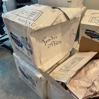 International Van Lines - Crushed fragile boxes - Movers Near Me - Northfield, Illinois