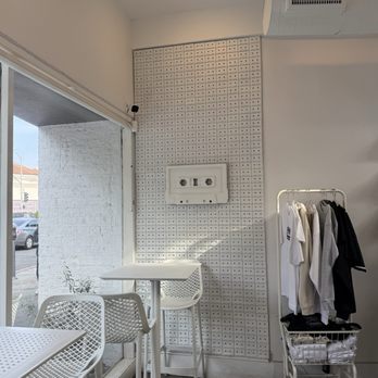 Cassetta - Inside - Coffee & Tea Near Me - Beverly Hills, California