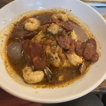 Blackwall Hitch - Shrimp and grits - New American Near Me - Baltimore, Maryland Blackwall Hitch - Shrimp and grits - New American Near Me - Baltimore, Maryland