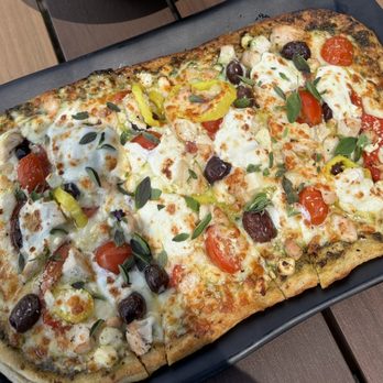 Barretts's Waterfront - Mediterranean flatbread with grilled chicken - American Near Me - Fall River, Massachusetts