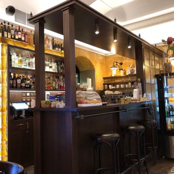 Wonderlust - Bar/order counter - Vietnamese Near Me - Prague, Puerto Rico