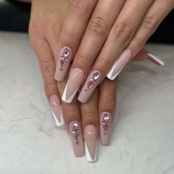 Q Nail Lounge - Nail Salons Near Me - Downey, California Q Nail Lounge - Nail Salons Near Me - Downey, California