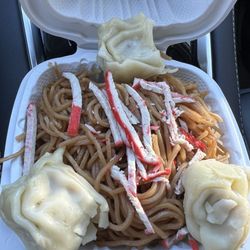 The Gray Manapua Truck - Fried noodles w/pork hash