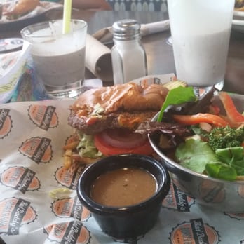 Bad Daddy's Burger Bar - perfect portions, custom made everything, split shake 3x = less guilt treat. They go above & beyond to accomodate all cravings. - Burgers Near Me - Aurora, Colorado Bad Daddy's Burger Bar - perfect portions, custom made everything, split shake 3x = less guilt treat. They go above & beyond to accomodate all cravings. - Burgers Near Me - Aurora, Colorado
